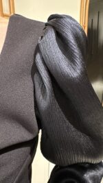 Balon Kol Düğme Detaylı Bluz - Görsel 3