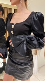 Balon Kol Düğme Detaylı Bluz